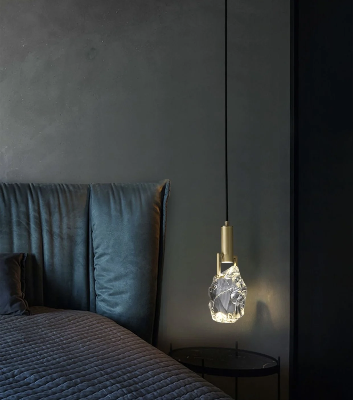 Dining Room Chandelier Modern Simple Light Luxury Crystal Bedside Lamp Creative Personality Decoration Chandeliers&pendant Light