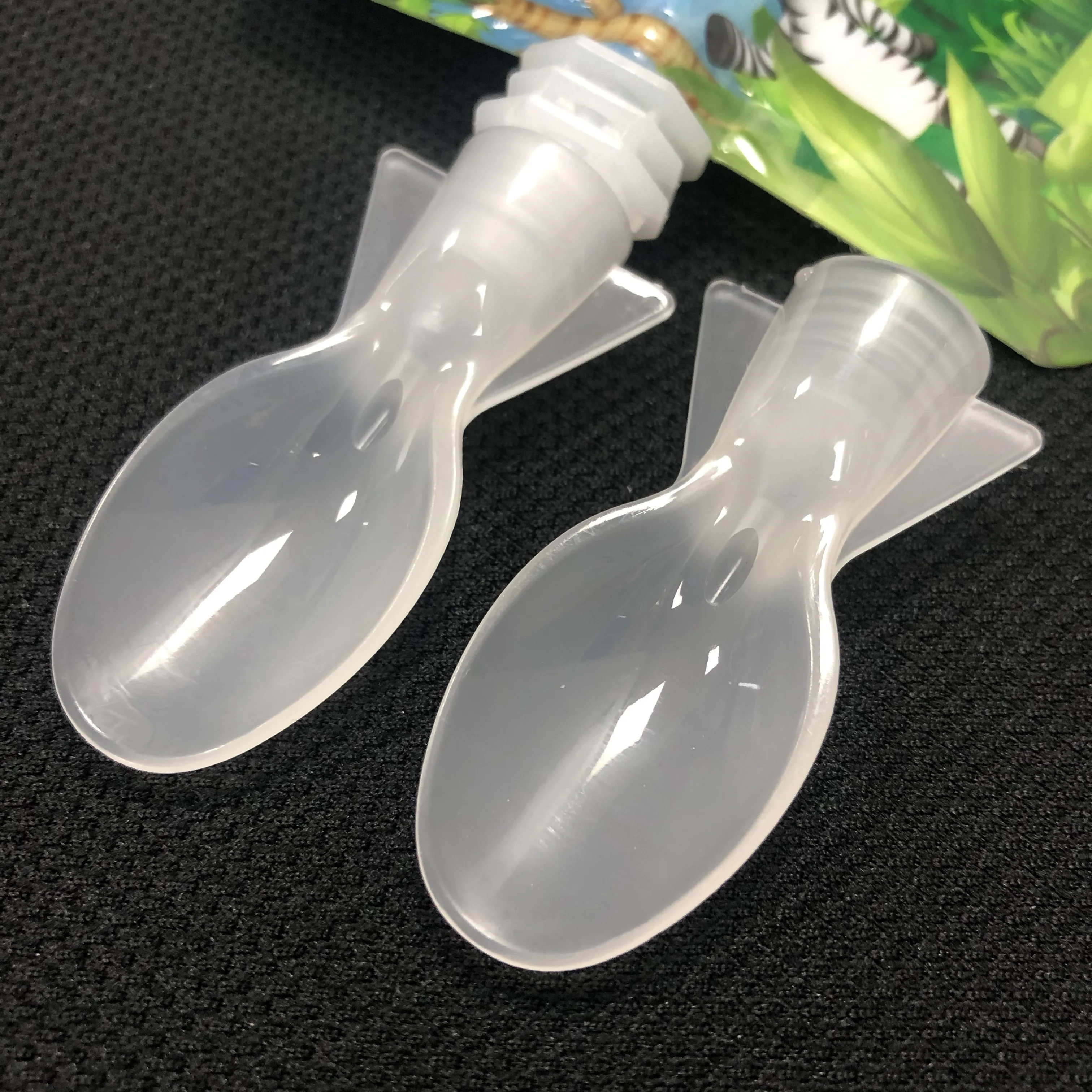 15g Small Foldable Drinking Mini Collapsible Silicone Funnel For Food