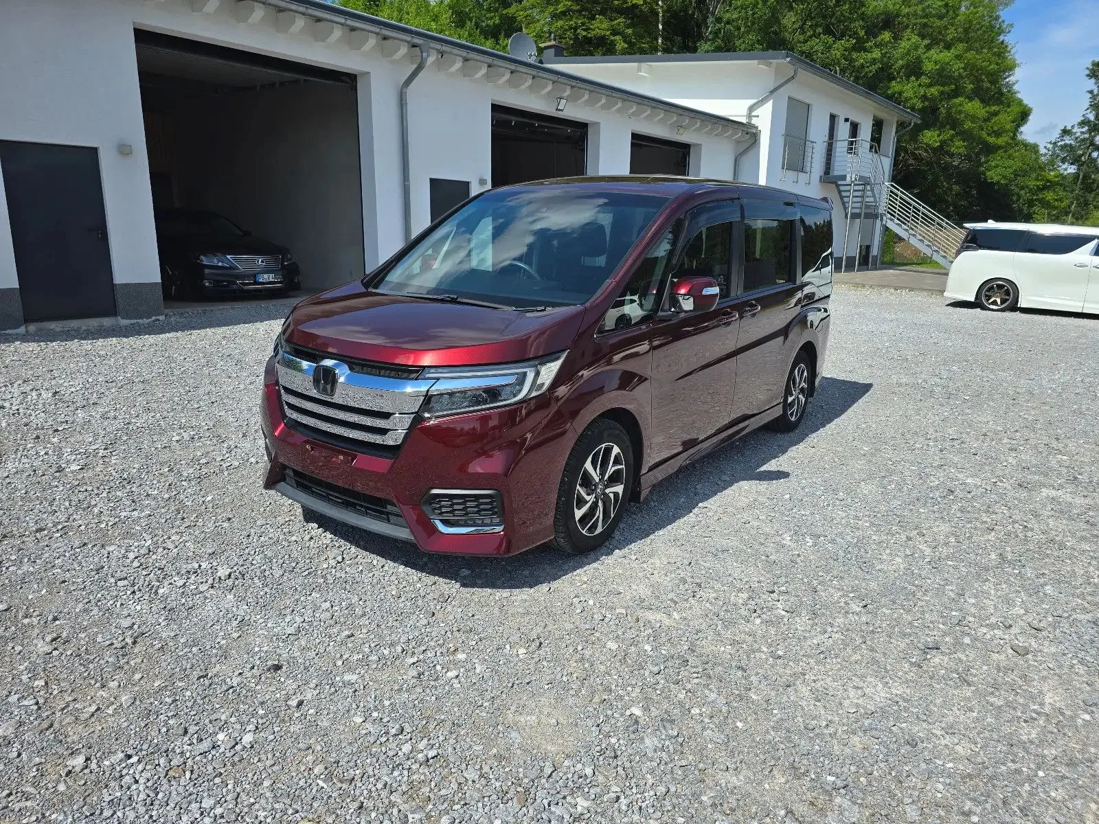 TOP PERFORMANCE FOR Used Hondas STEPWGN StepWagon Van Available for Delivery