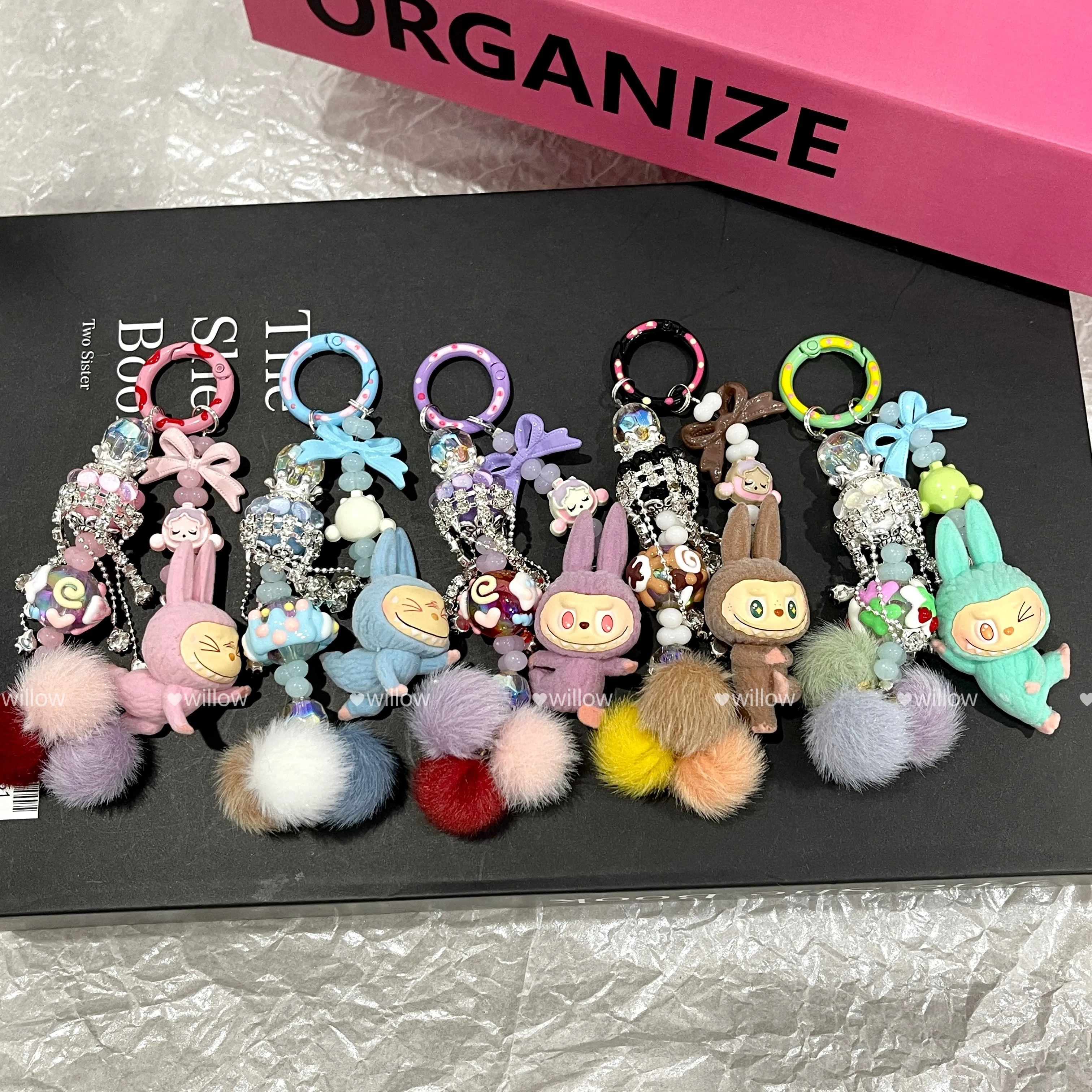 POP MART LABUBU イヤホンポーチ付きキーホルダー POP MART LABUBU Originals Brown Silicone Earphone Bag Cute