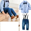 Completo in denim con camicia blu