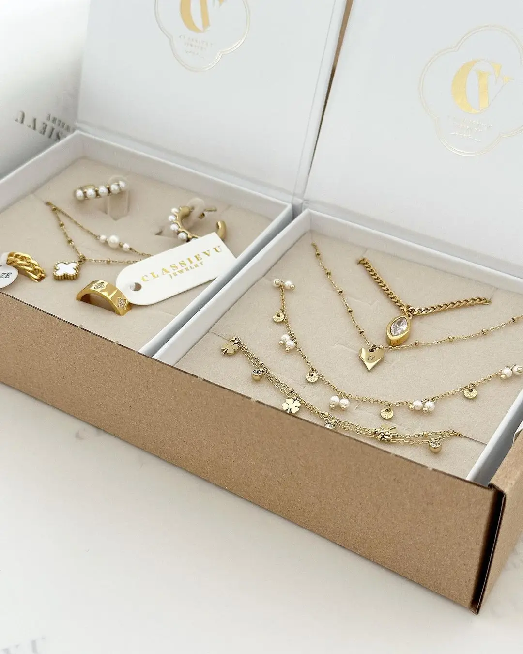 A1 Luxury OEM Ring Necklace Gift Packaging Box Magnetic Pearl Jewelry Boxes Paper Cardboard Velvet Custom Size Shape Wood Lining manufacture