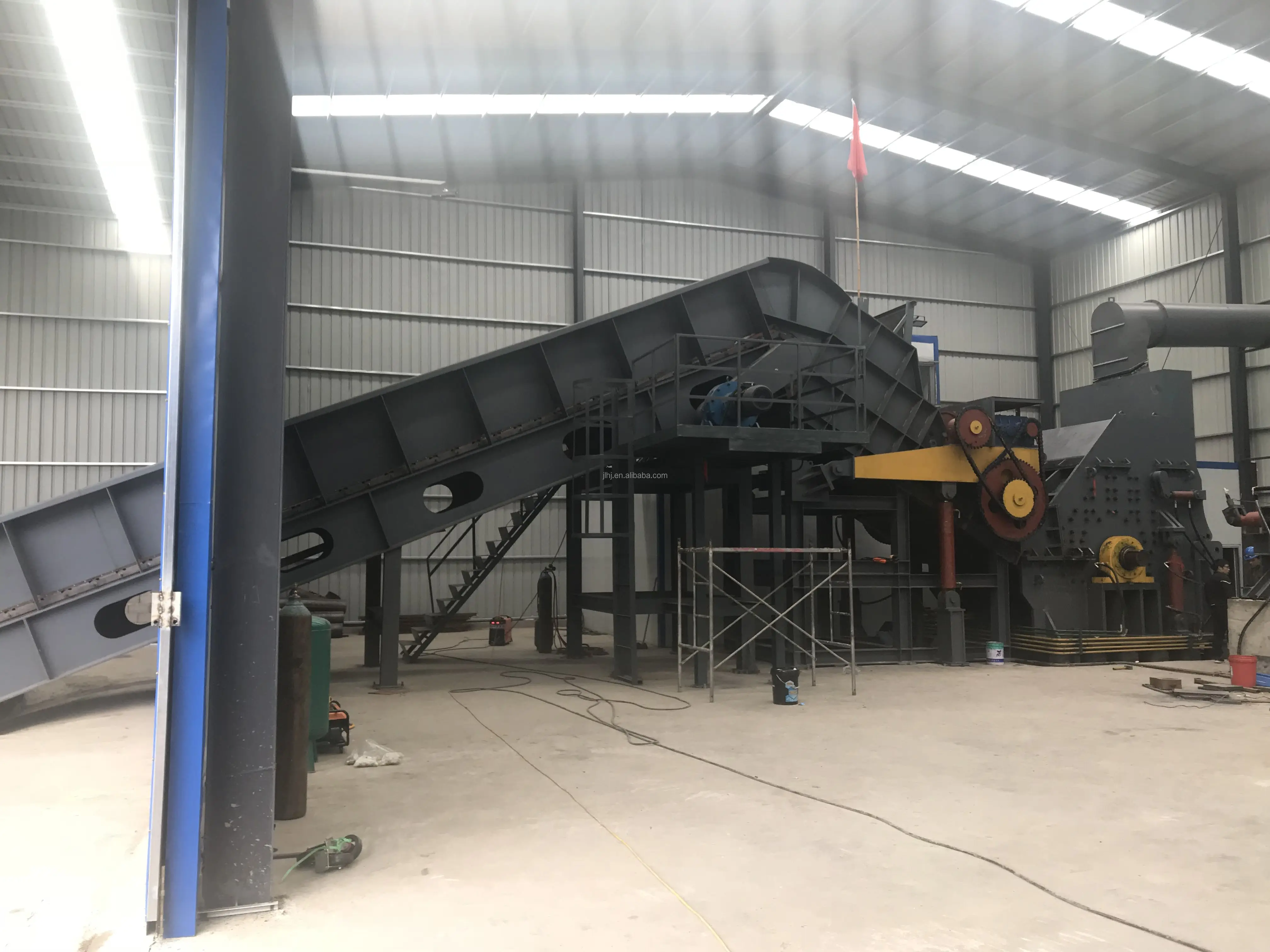 Low Cost Price Automatic Hydraulic Scrap Car Bicycle Shredder Waste