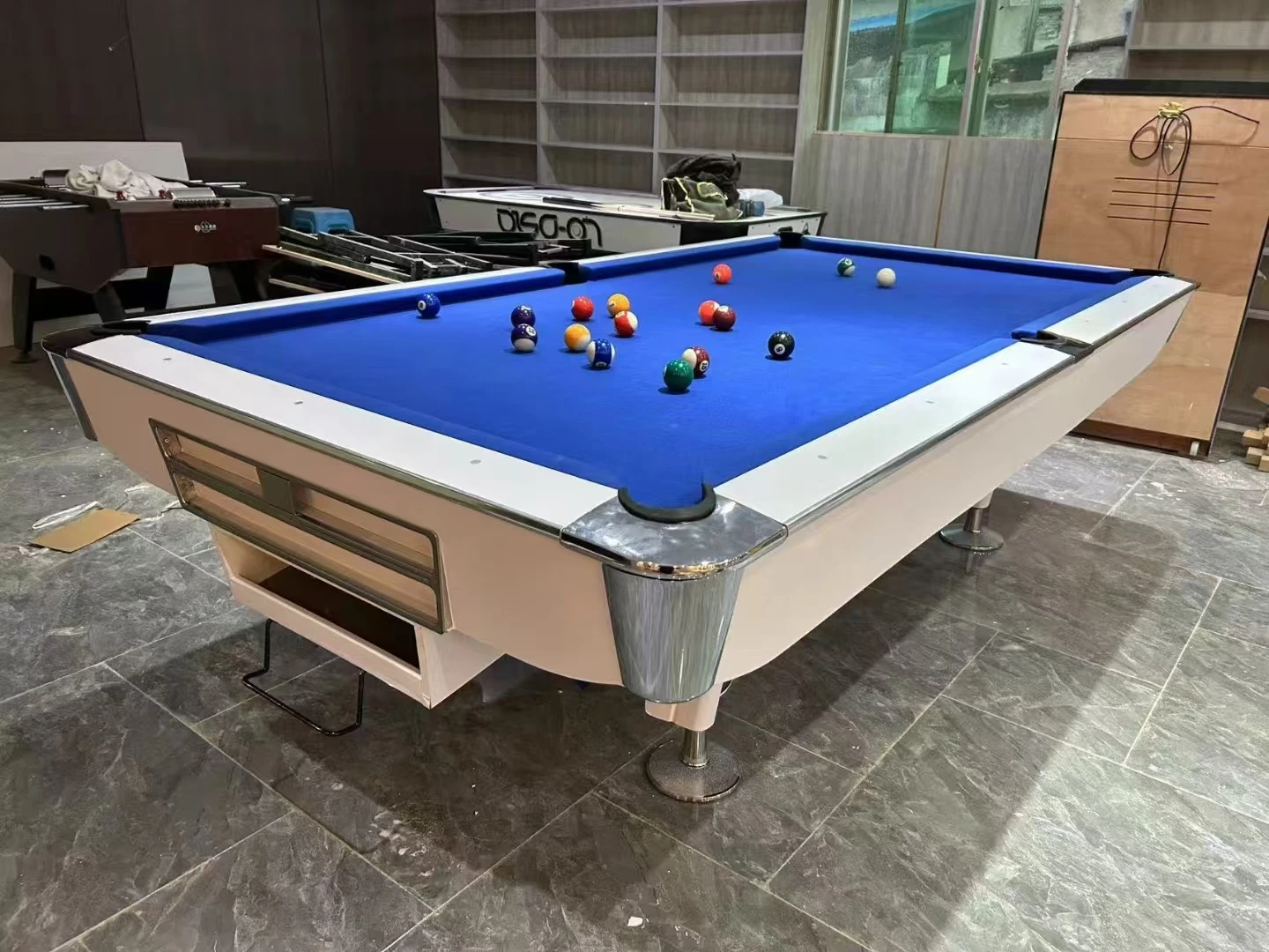 Popular Advanced Quality 9 Feet Tournament Slate Pool Billiard Table with Automatic Ball Return System with Accessories on Sale