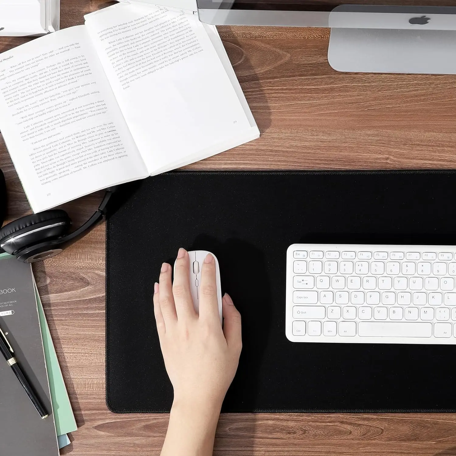 2025 Factory Custom Large Gaming Mouse Pad with Durable Stitched Edges Non-Slip Rubber Desk  Mat Keyboard Pad Mousepad