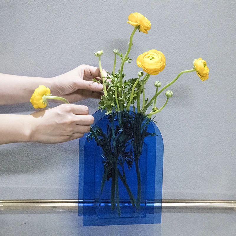 Acrylic vase (17).jpg