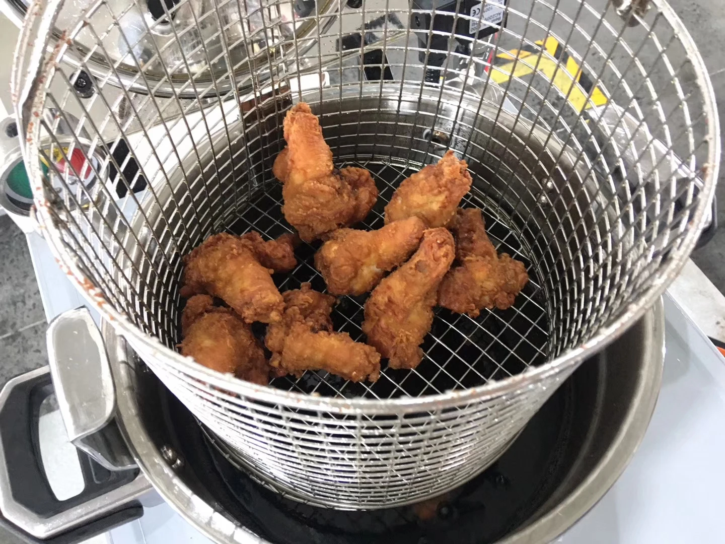 Commercial and Home Use Electric Counter Top Pressure Fryer Frying Machine Chicken Chips Counter Top Fryer
