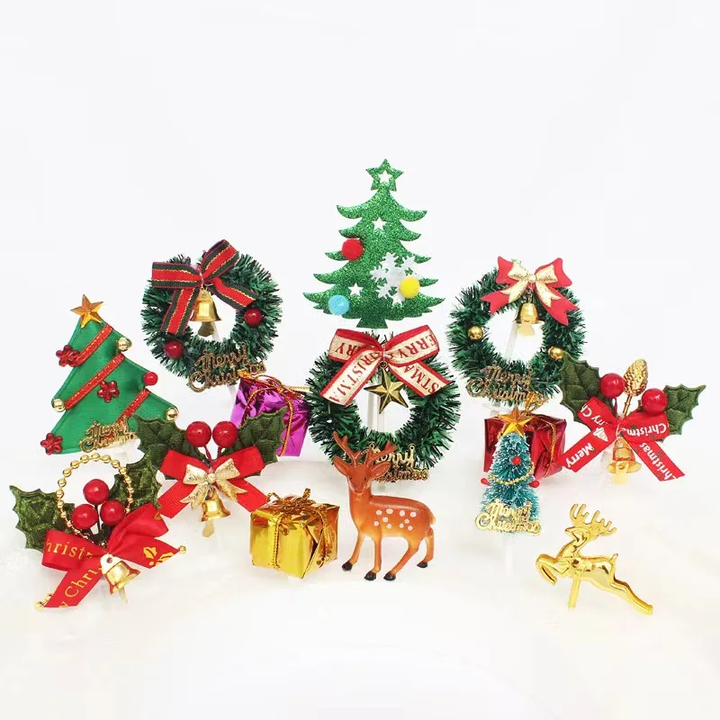 Amazon.com: Rsstarxi 1 Pack Merry Christmas Cake Topper Glitter Holly  Leaves and Berries Cake Pick Santa Hat Beard Cake Decorations for Christmas  Theme Happy New Year Kids Birthday Party Supplies Gold :