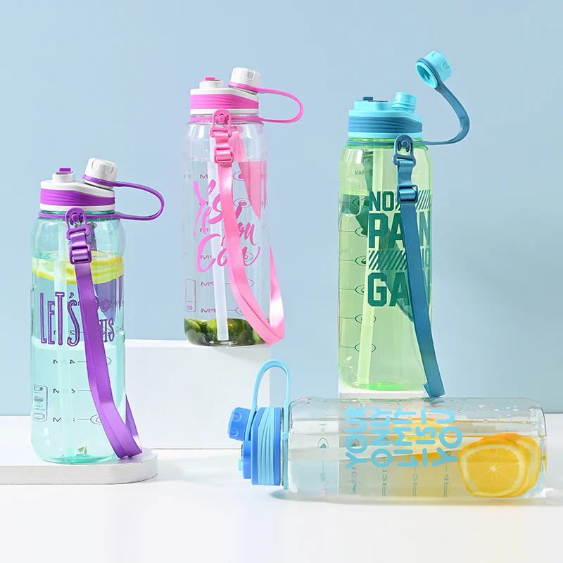 New Arrival Designer Simple Modern Kids Plastic Water Bottle