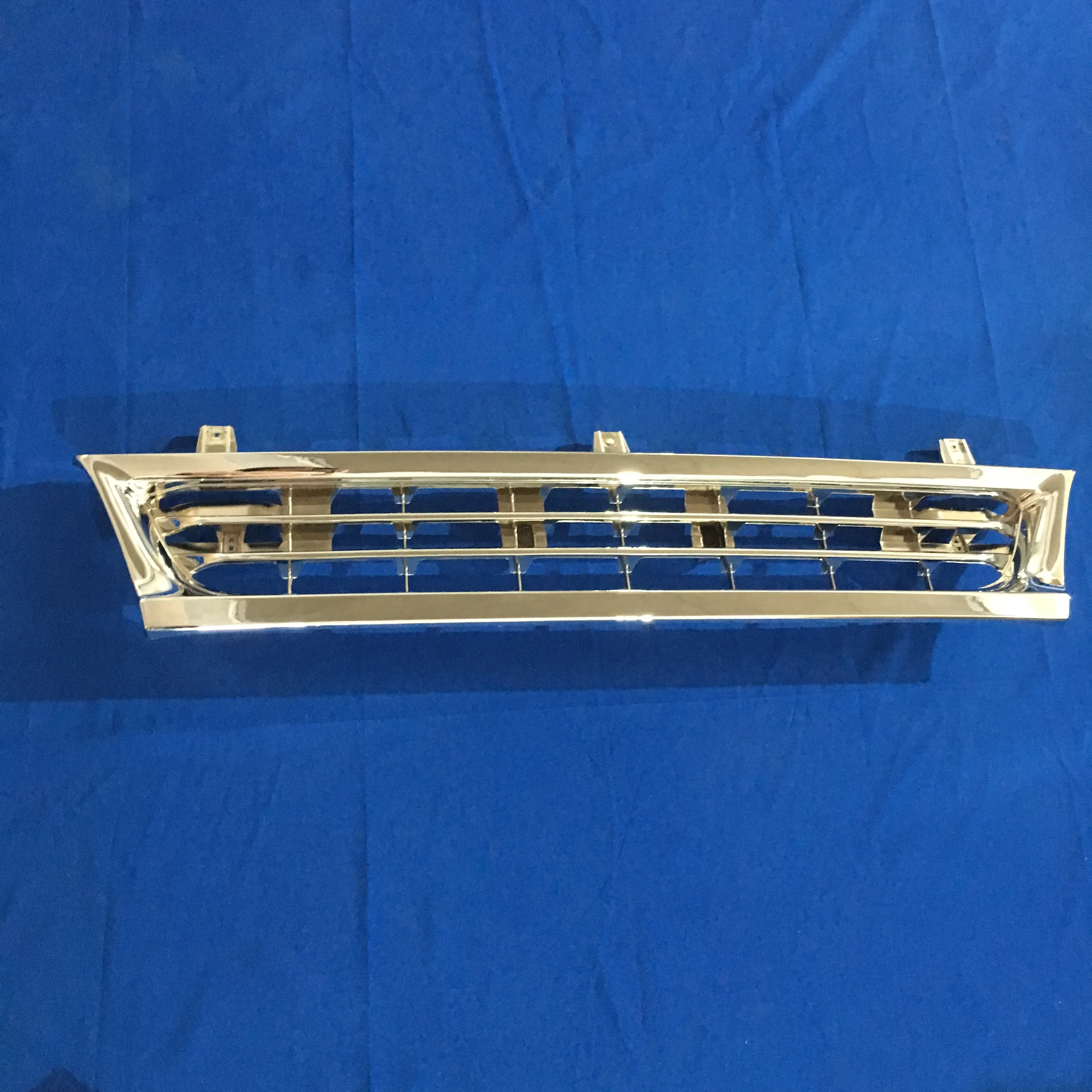 Chrome Grille for Isuzu Deca320 Deca270 Fsr Ftr Available in Wide and Narrow Body Sizes Can Be Chrome Plated or Painted