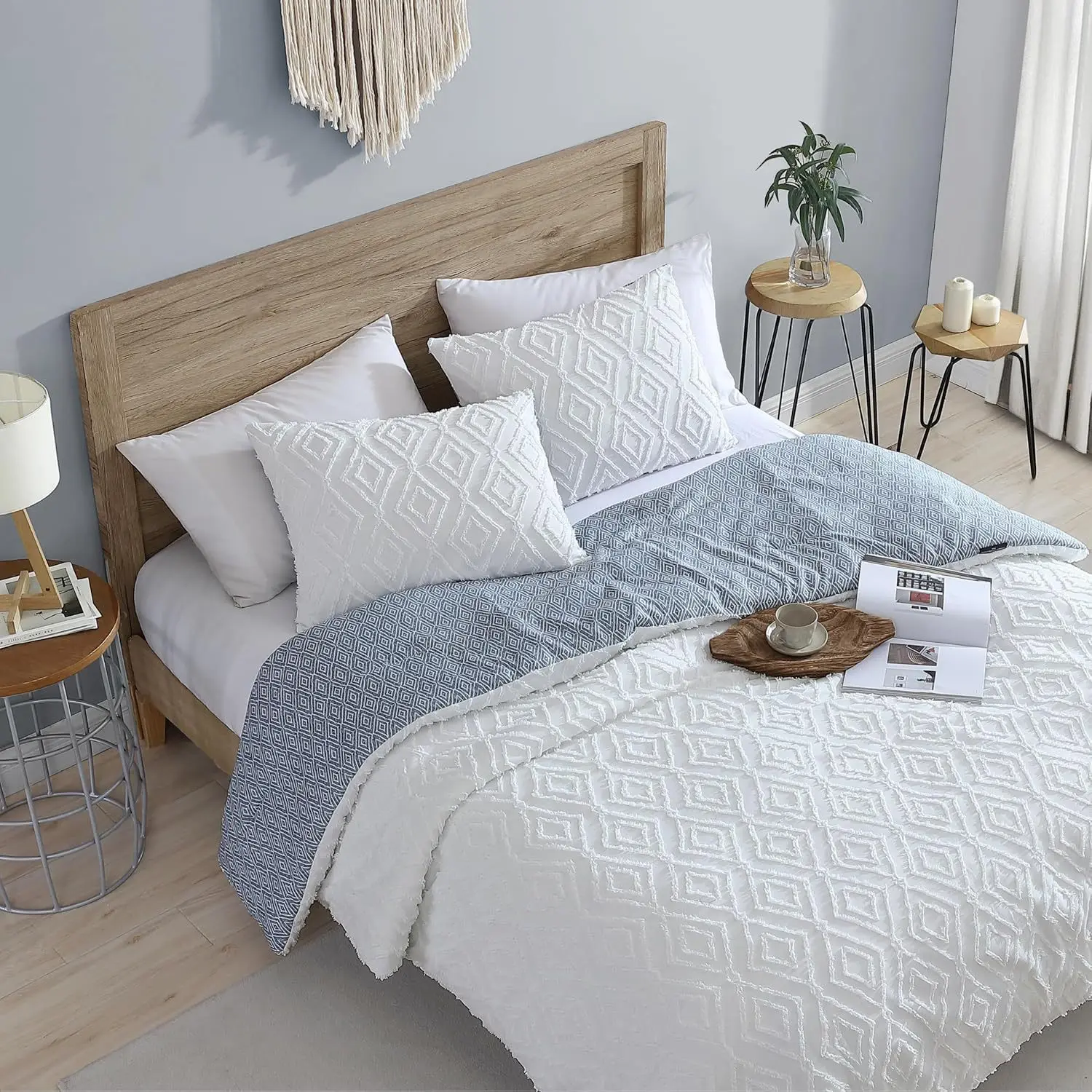Classic Quilted Comforter Set Microfiber Cutting Fabric Solid Color 3-Piece Polyester Filled for Home Use