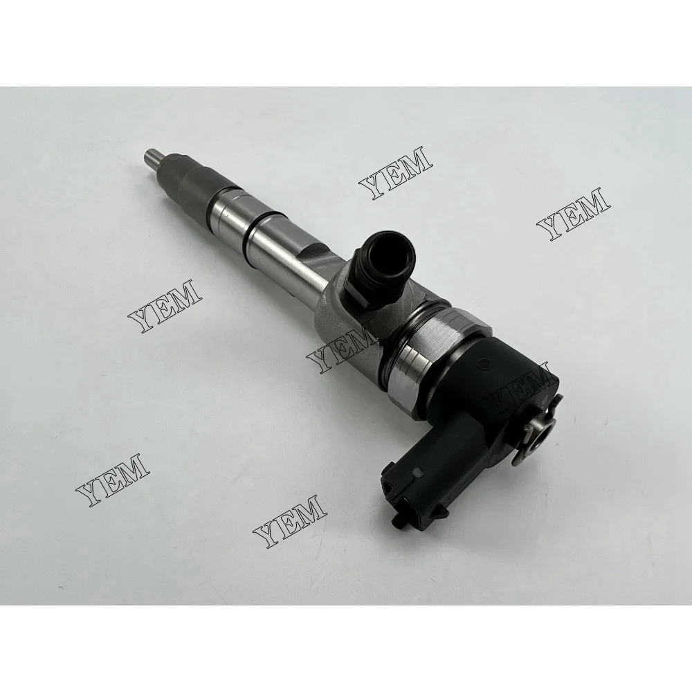 Factory 445110710 Fuel Injector for Isuzu 4DA1 High Performance Engine Parts 4