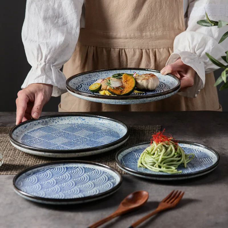 Foribyw Piatto da portata per sushi, 33 x 20 cm, in ceramica, a forma di squalo, piatto per sushi in stile giapponese, piatto artistico in porcellana con supporto per salsa di soia