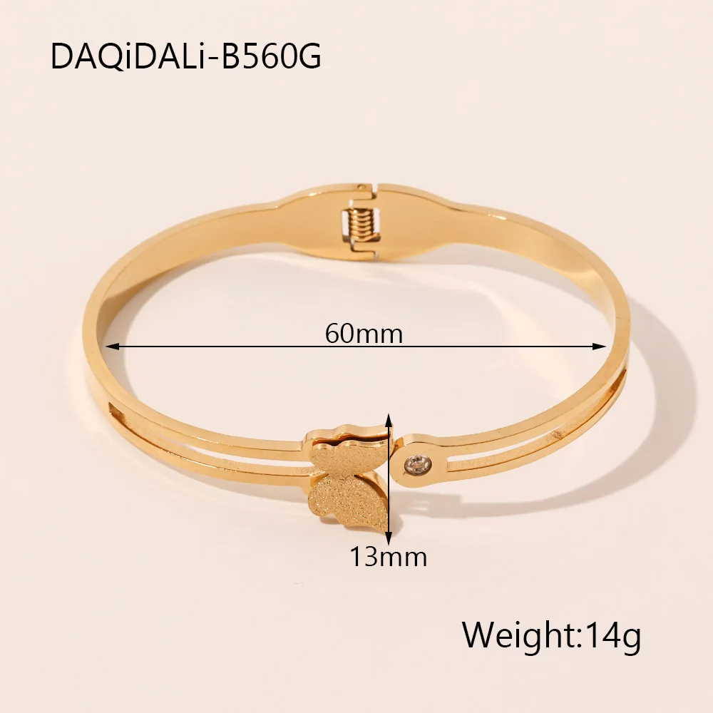 Bracciale Rigido Con Ciondolo Balena In Acciaio Inox Placcato Oro 18K E Strass - Gioiello A Tema Marino Per Amanti Del Mare