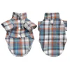 Chemise à carreaux orange et bleue avec bouton D