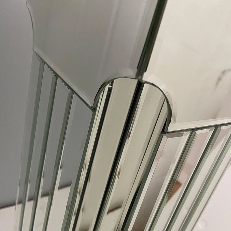 Elvarenae Virelle Mirrored Console Table — product detail