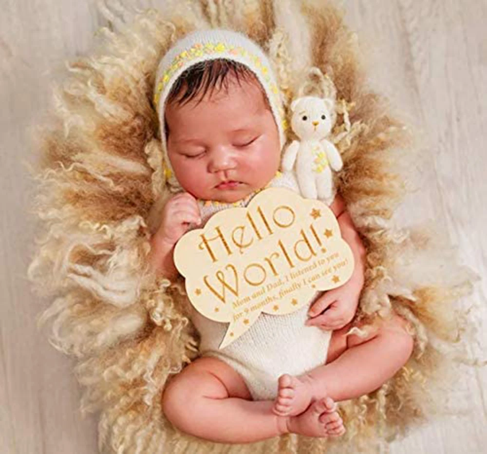 newborn-baby-popular-gift-of-painted-wooden-baby-monthly-milestone