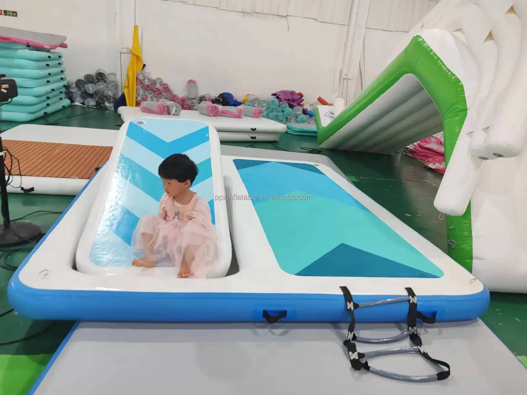 Commercial Inflatable Floating Swim Platform slippers Convertible Pontoon Boat Floating Large Sea Dock Platform With Slide