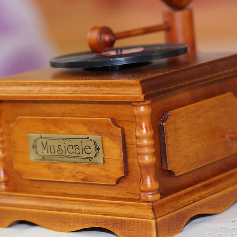 Wholesale Wooden Gramophone Music Box Vintage Custom Carved Birthday