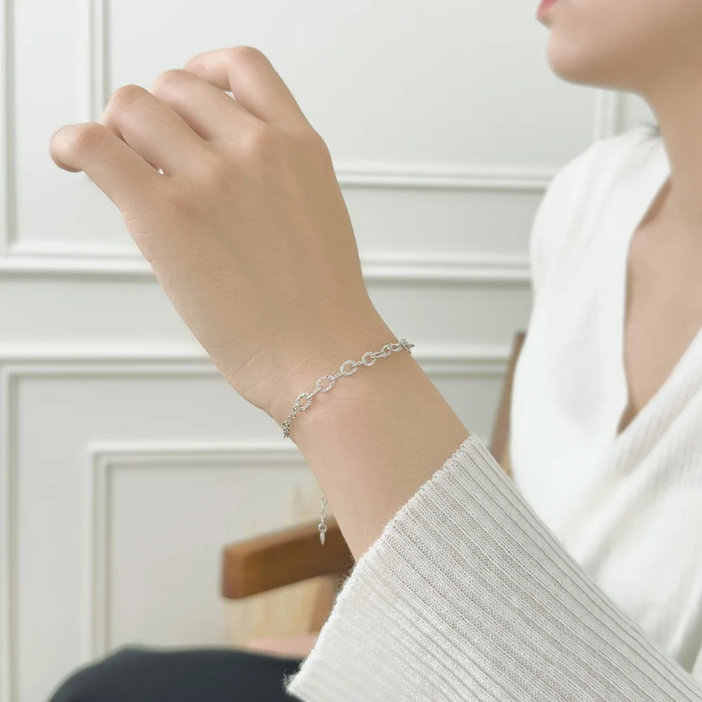 KAKODIY Unique Design Rhodium 14K Gold Plated Glitter Minimalist Chain Women's Jewelry Bracelets and Bangles Adjustable Length detail 2
