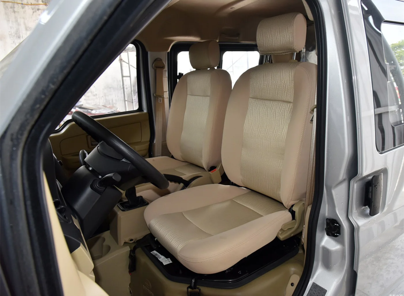 Dongfeng C35 Mini Cargo Bus Passenger Car With Half Cargo Half