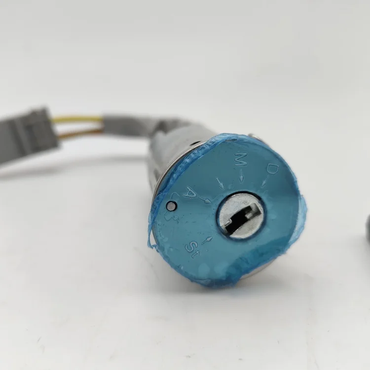 Ignition Lock 2x Key  7701038365  7700765533for Renault Trafic II / Opel Vivaro  7701475696 7701203147 252239 256419 252031
