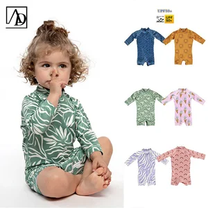 Newborn Cotton Long Sleeve Black and White Striped Bodysuit Set Girls' Triangle Bodysuits Wholesale Baby Bodysuits