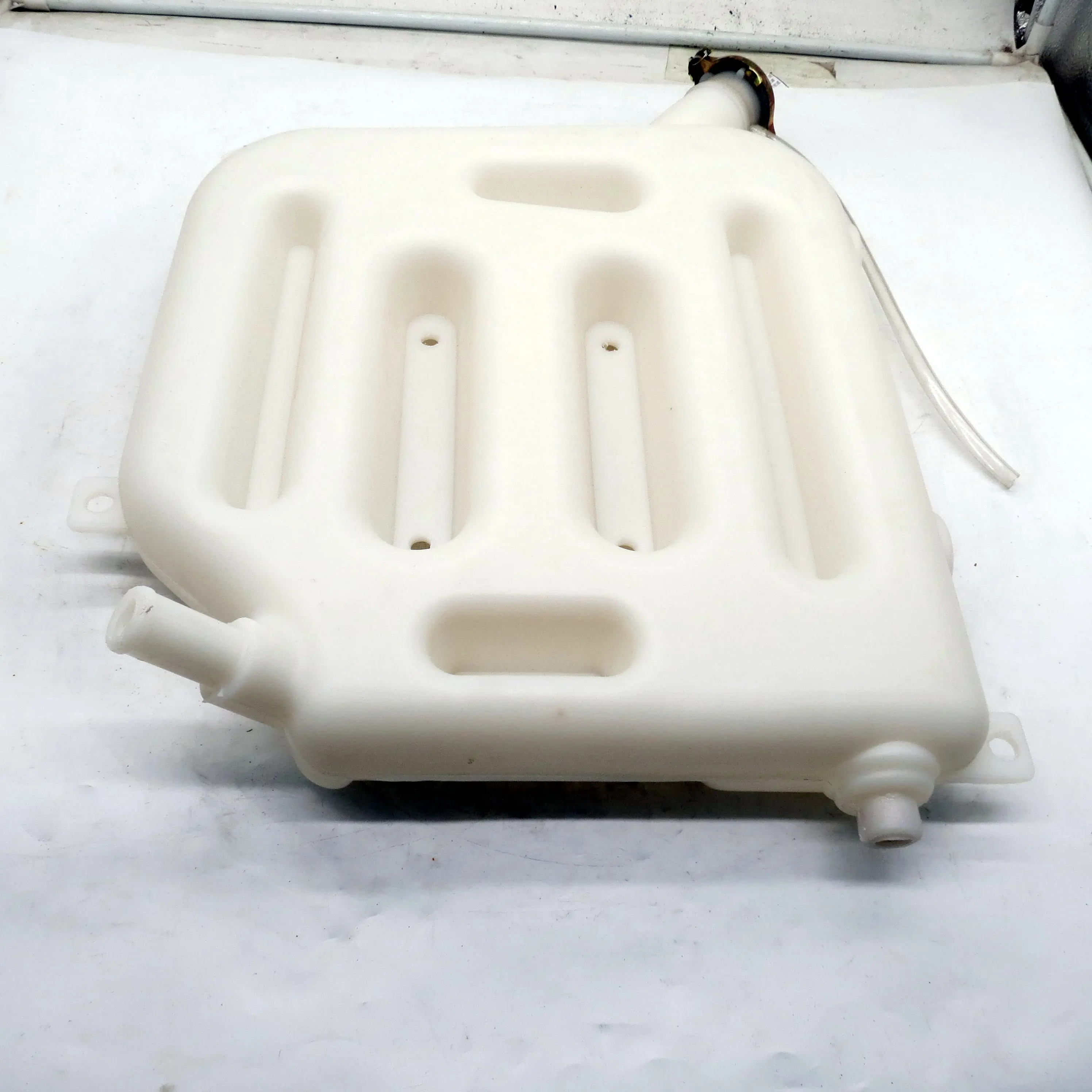 Original Cheap Price Expansion tank auxiliary tank A229900005647 