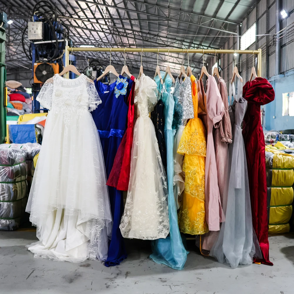 Clothes 2nd Hand Gowns Buy Second-Hand Formal Dresses Preloved Formal Dresses BEAN BY Clothes 2nd Hand Gowns Buy Second-Hand Formal Dresses Preloved Formal Dresses BEAN BY