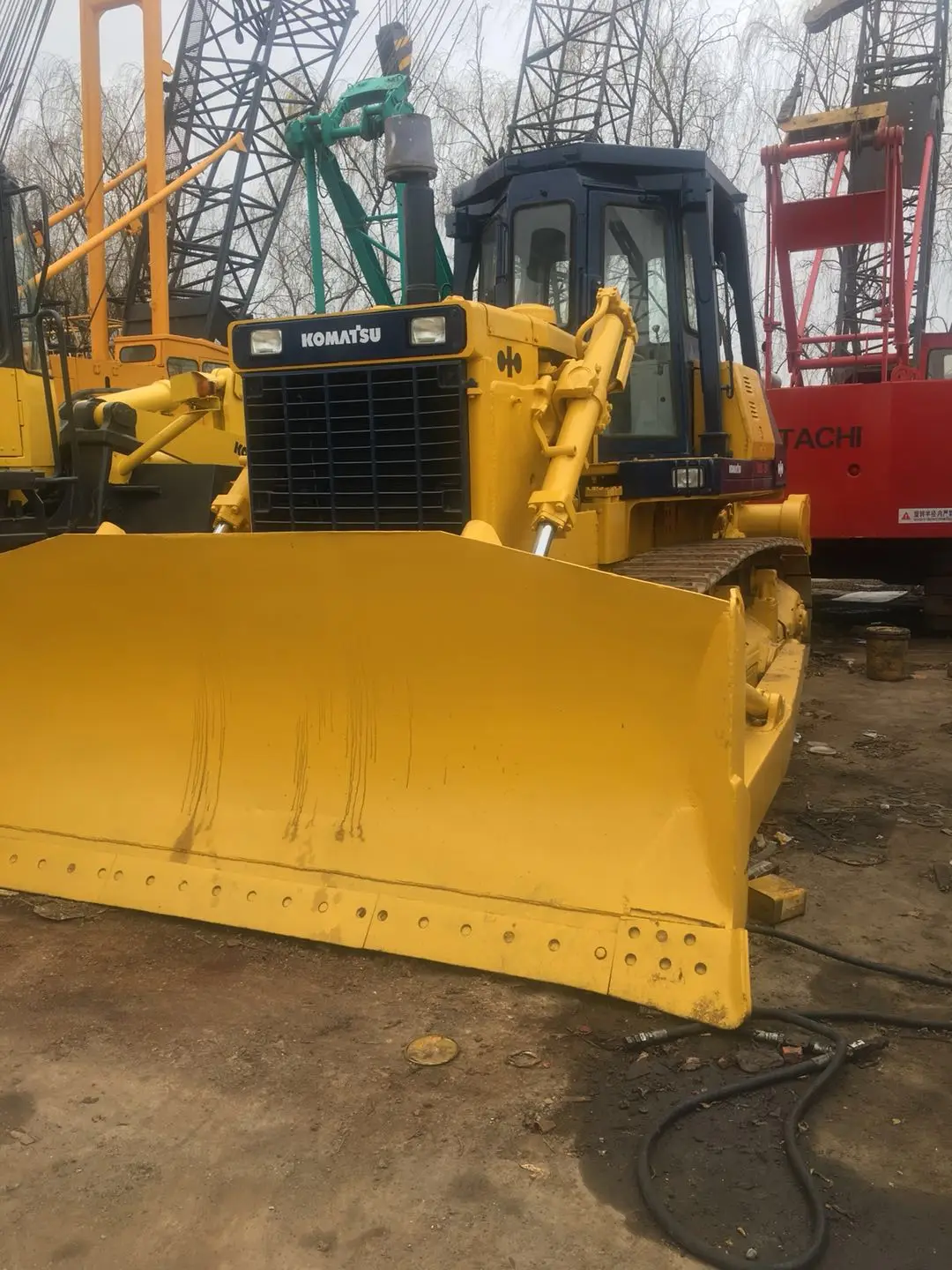 Бульдозер 21. Komatsu 155 бульдозер.