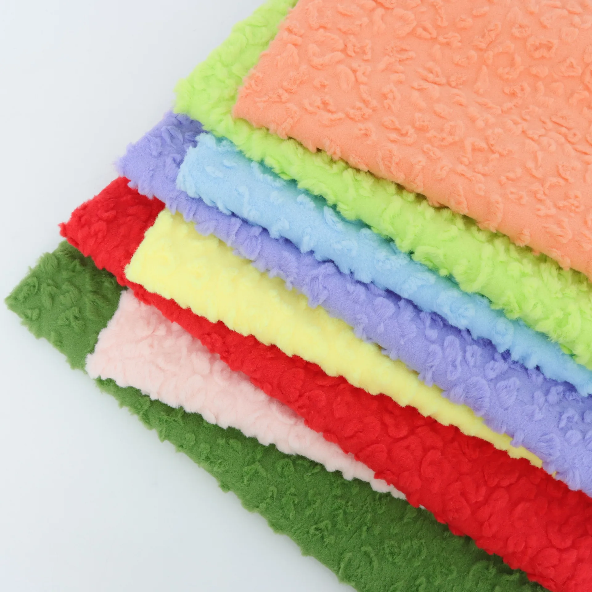 Free Sample 95% Polyester 5% Spandex Embossing Bubble Pleated Jacquard Knitted Crepe Fabric for Dress Blouse