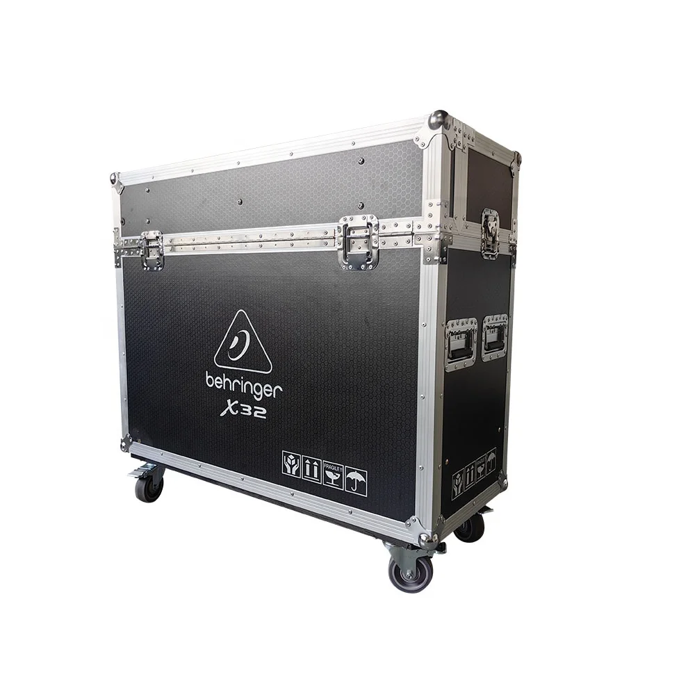 えいけんBehringer　x32（ハードケース・s16付き）開封後未使用 えいけんBehringer x32（ハードケース・s16付き）開封後未使用