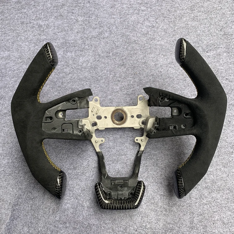 Flat bottom gloss carbon fiber steering wheel suitable for Audi B7 A5 S5 with black perforated leather sides yellow stripe
