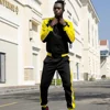Jaune