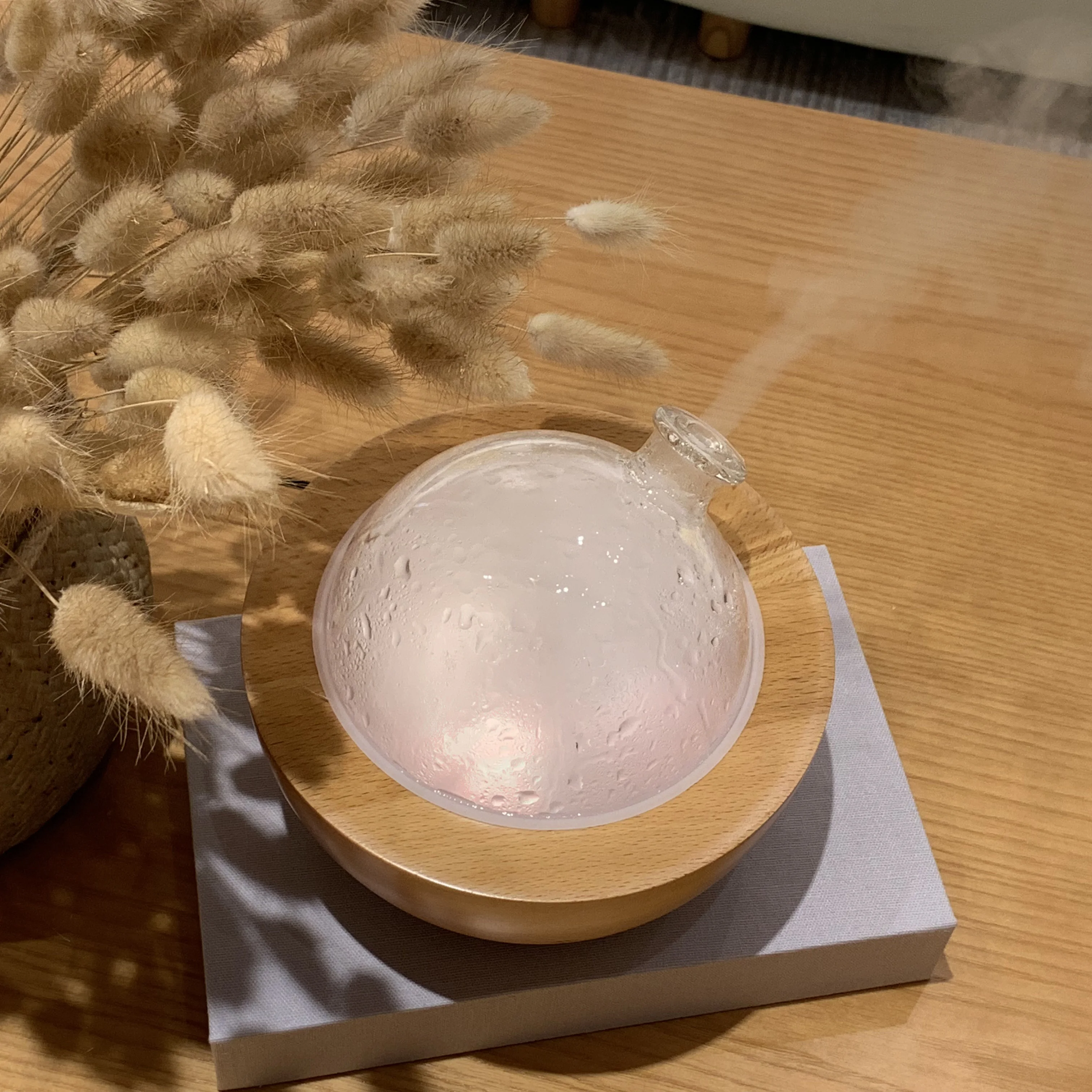 Intelligent Glass Cover and Wooden Base Ultrasonic Aroma Diffuser Humidifier Essential Oil Diffuser