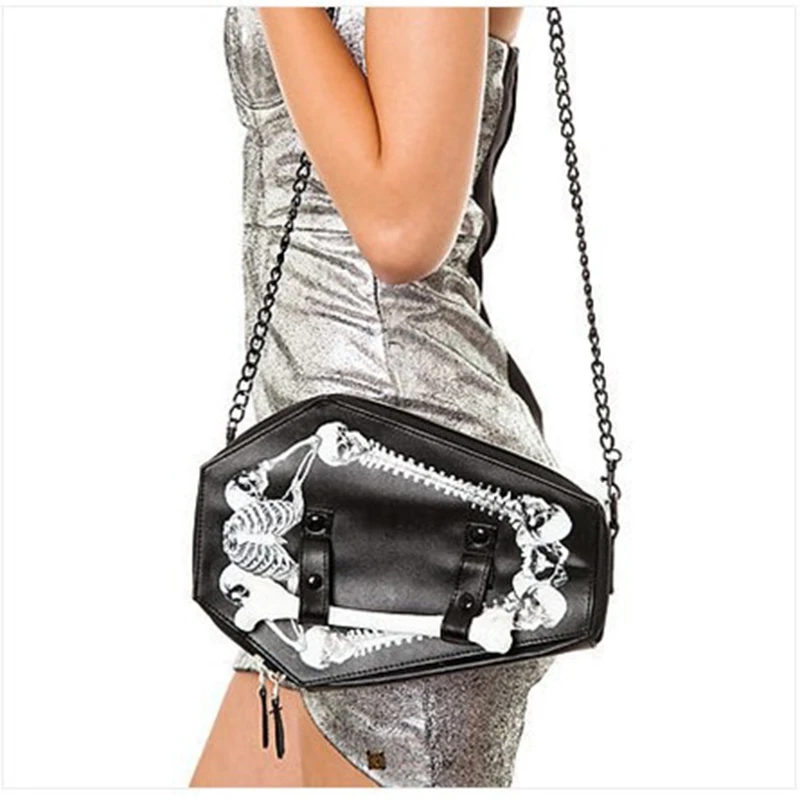 skull shaped bolsa