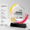 Trofeo per dipendenti con base nera a forma di trapezio