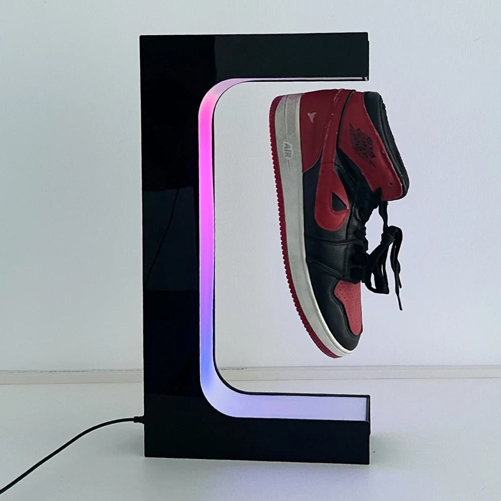 Présentoir Lévitation Magnétique Chaussures LED - Support Rotatif 360° Flottant, Charge 200-650g, Pour Sneakers & Baskets (Noir)