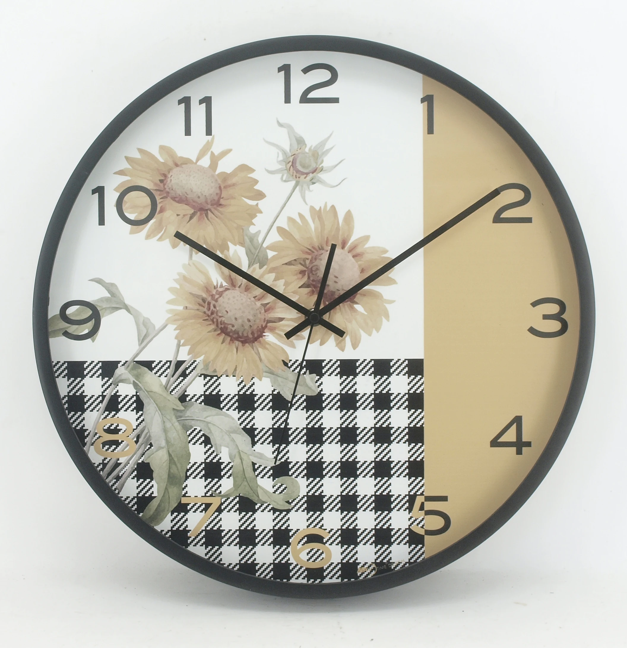 Sunflower Pattern Wall Clock Plastic Home Decoration Battery Operated Quartz Round Clock Modern for Home Decor Gift