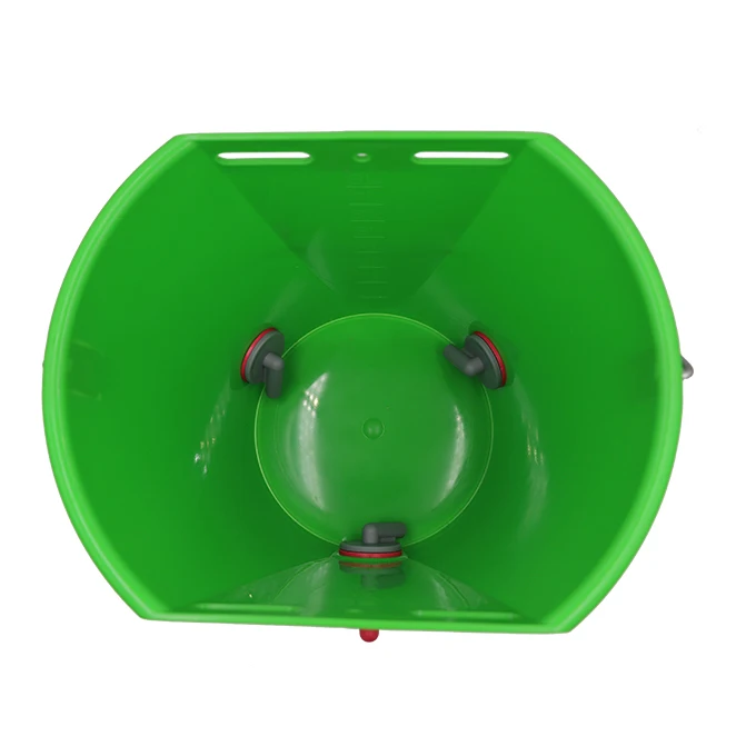 8L Calf Feeder Plastic Lamb Feeder Calf Milk Buckets Cattle Feeding Bucket Cattle Lamb Milk Feeder With Teats