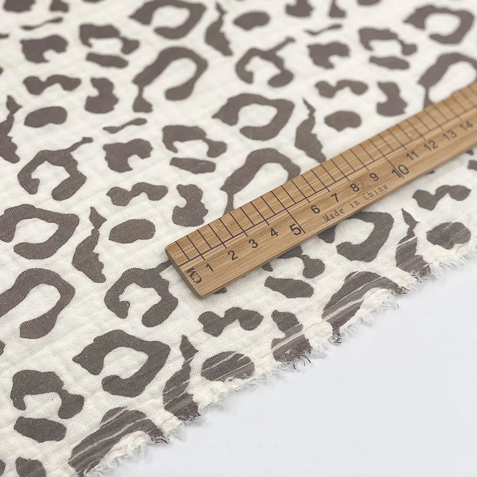 Leopard Grain Animal Cotton Printed Crinkle 100% Cotton Double Layers Gauze  Muslin Fabric for Baby Swaddle Garment