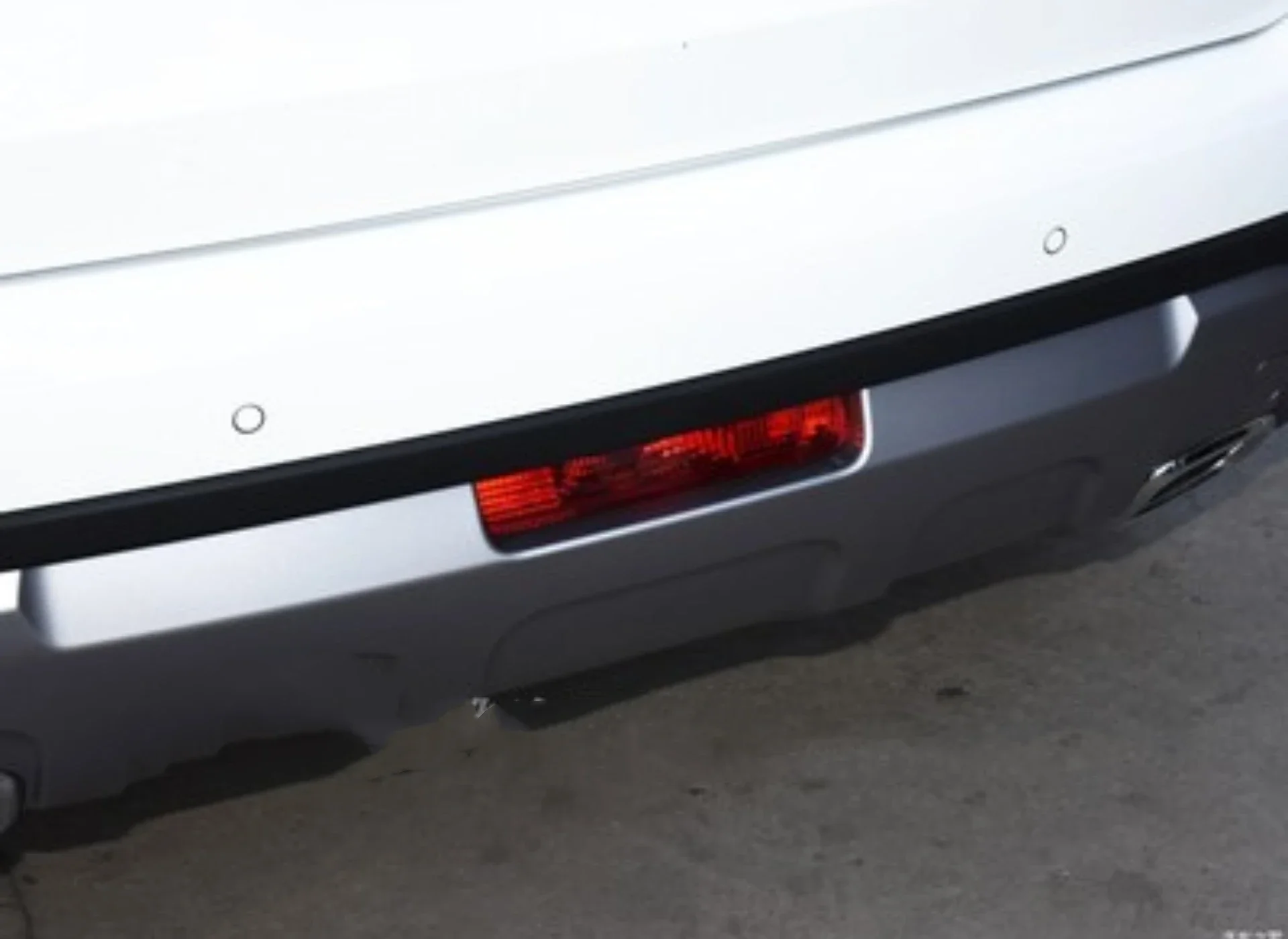 Rear Fog Lamp Assembly For Geely Atlas Suv 16-17 Rear Bumper Light Car ...