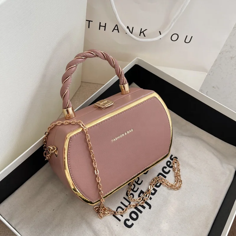 2024 New Fashionable Women's One Shoulder PU Leather Handbag High Quality with Chain Decoration Open Closure Type