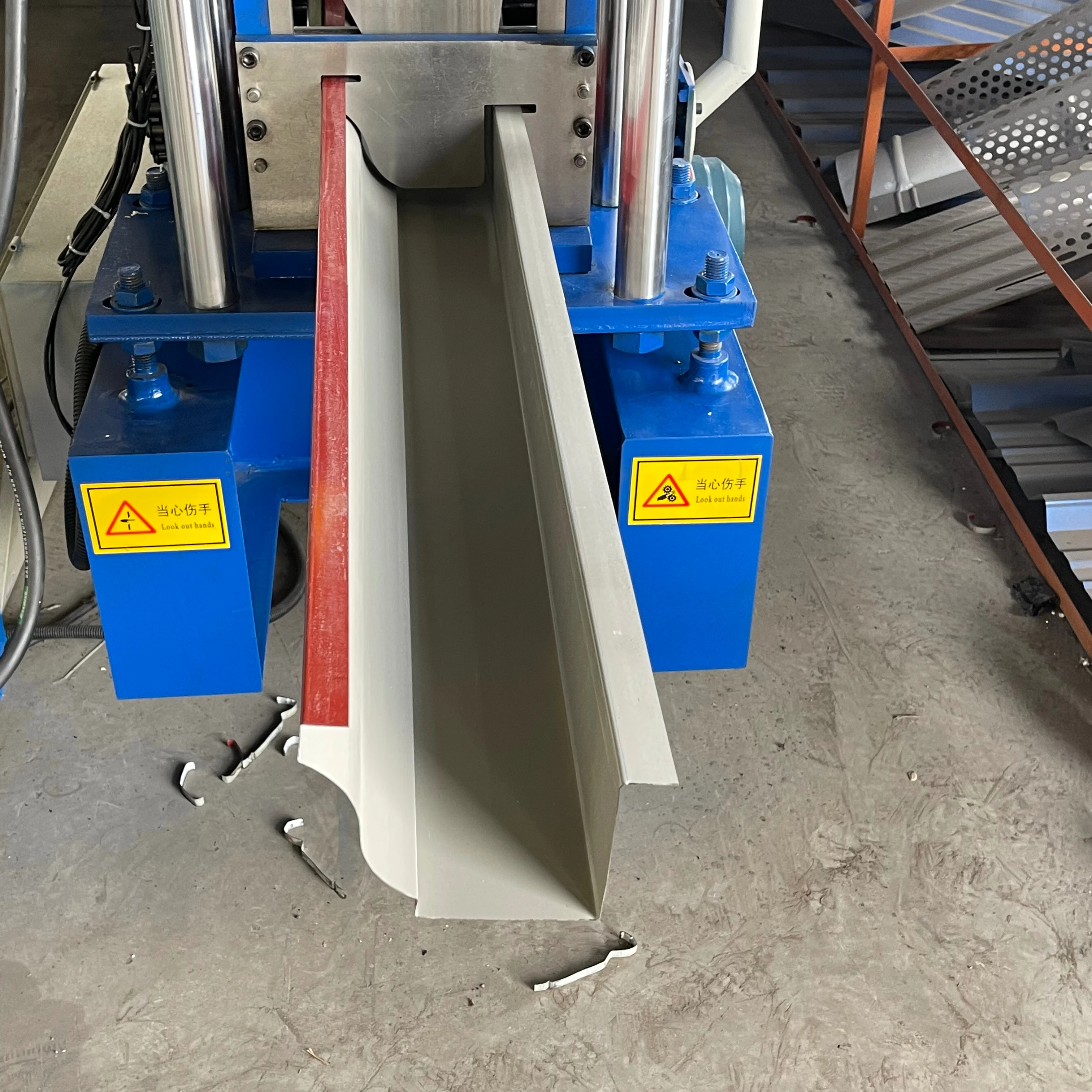 New Automatic Color Steel Galvanized Gutter Roll Forming Machine Heavy Rain Downspout Water Gutter Steel Cold Roll Forming Makin