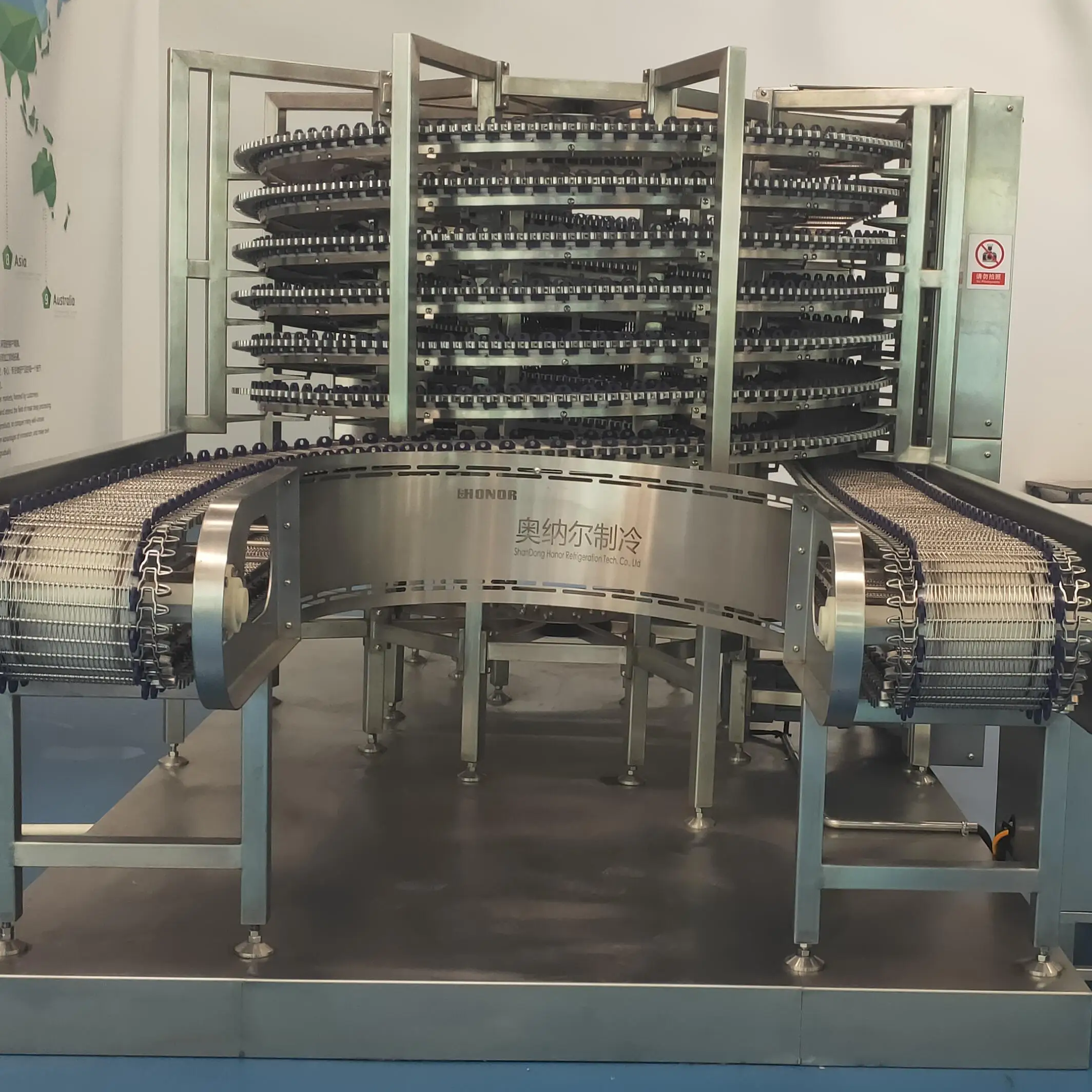 Customized sliding or hinged cold storage doors for industrial freezers and cold storage