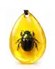 Collana colorata con scarabeo dorato
