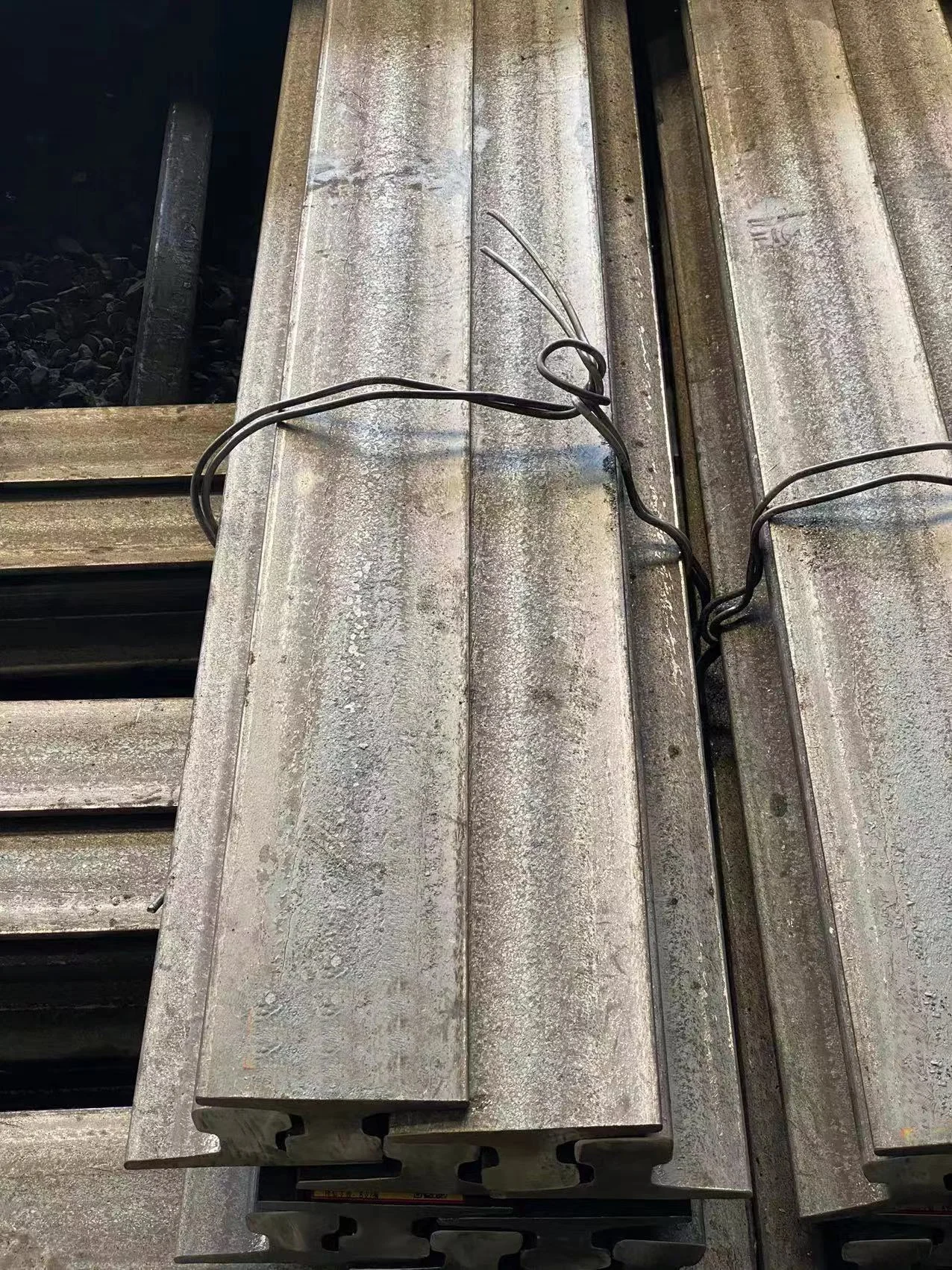 Материал 700/900A/1100 din стандартный крановый рельс 10-12 м a75 рельсы