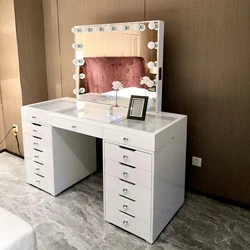 Зеркало для туалетного