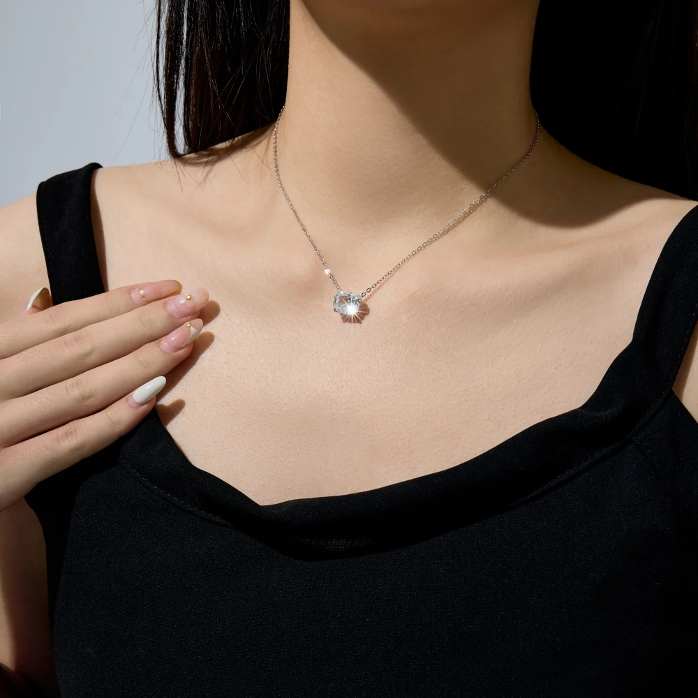 KAKODIY cute and beautifully designed 925 Sterling Silver rhodium plated 18K gold chain 5A zircon small bow cat pendant necklace detail 2