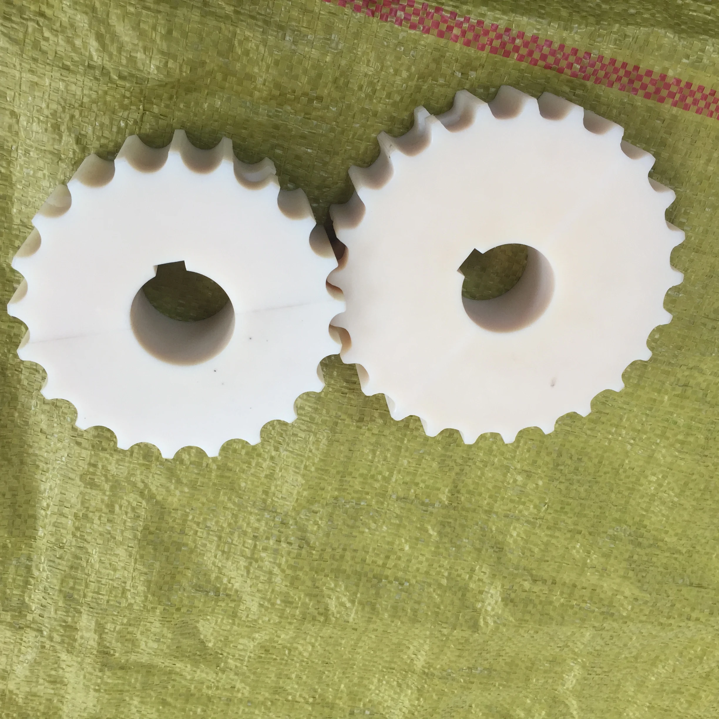 Custom CNC Machining Pa6 Gf30 Gear Wheel Parts for Industrial Equipment,machining Parts